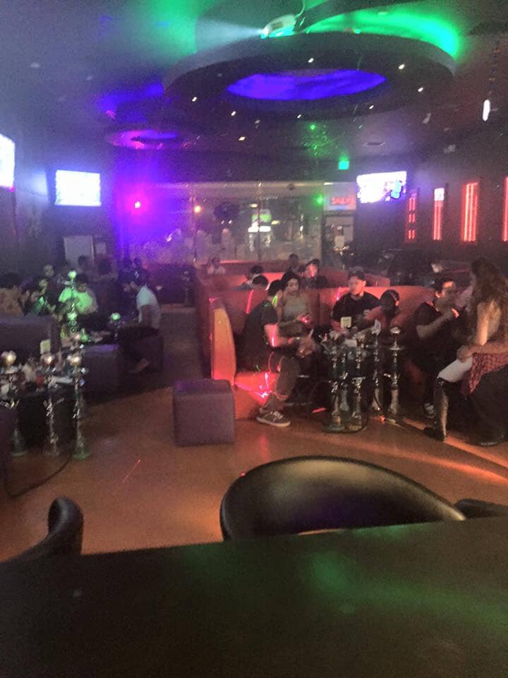 Social hookah lounge