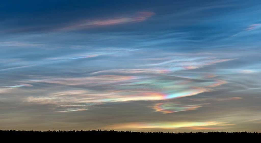 10 Rarest Cloud Formations Caught On Camera