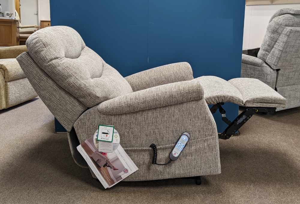 Hollingwell Riser Recliner